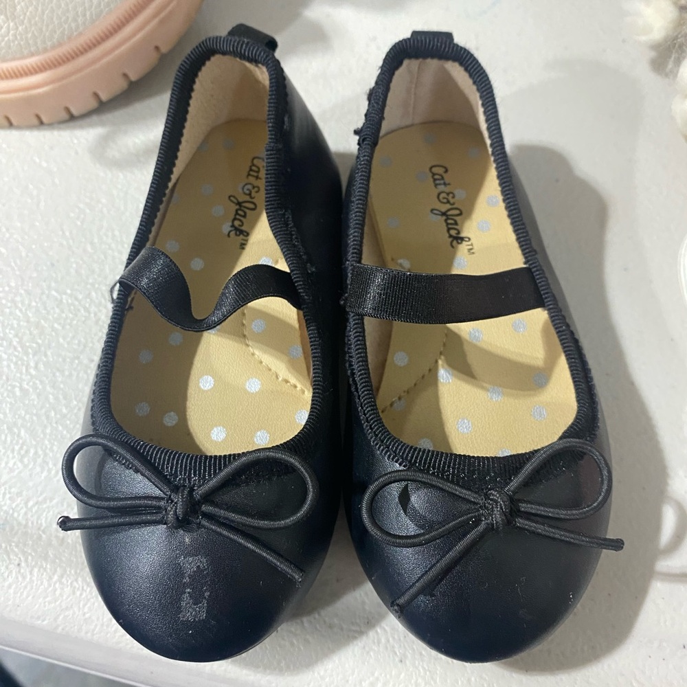 Toddler girl black flats